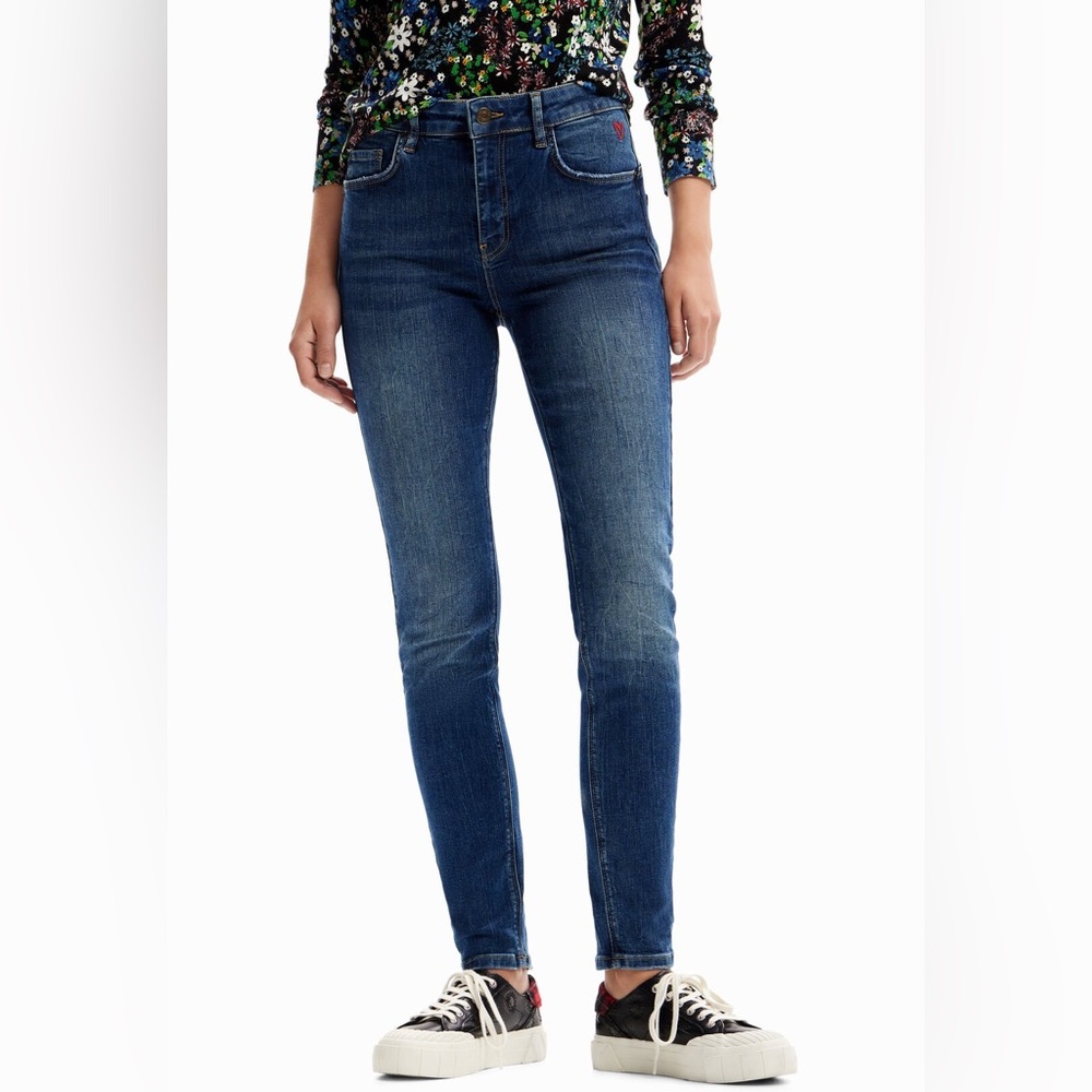🔥NWT Desigual skinny Jeans